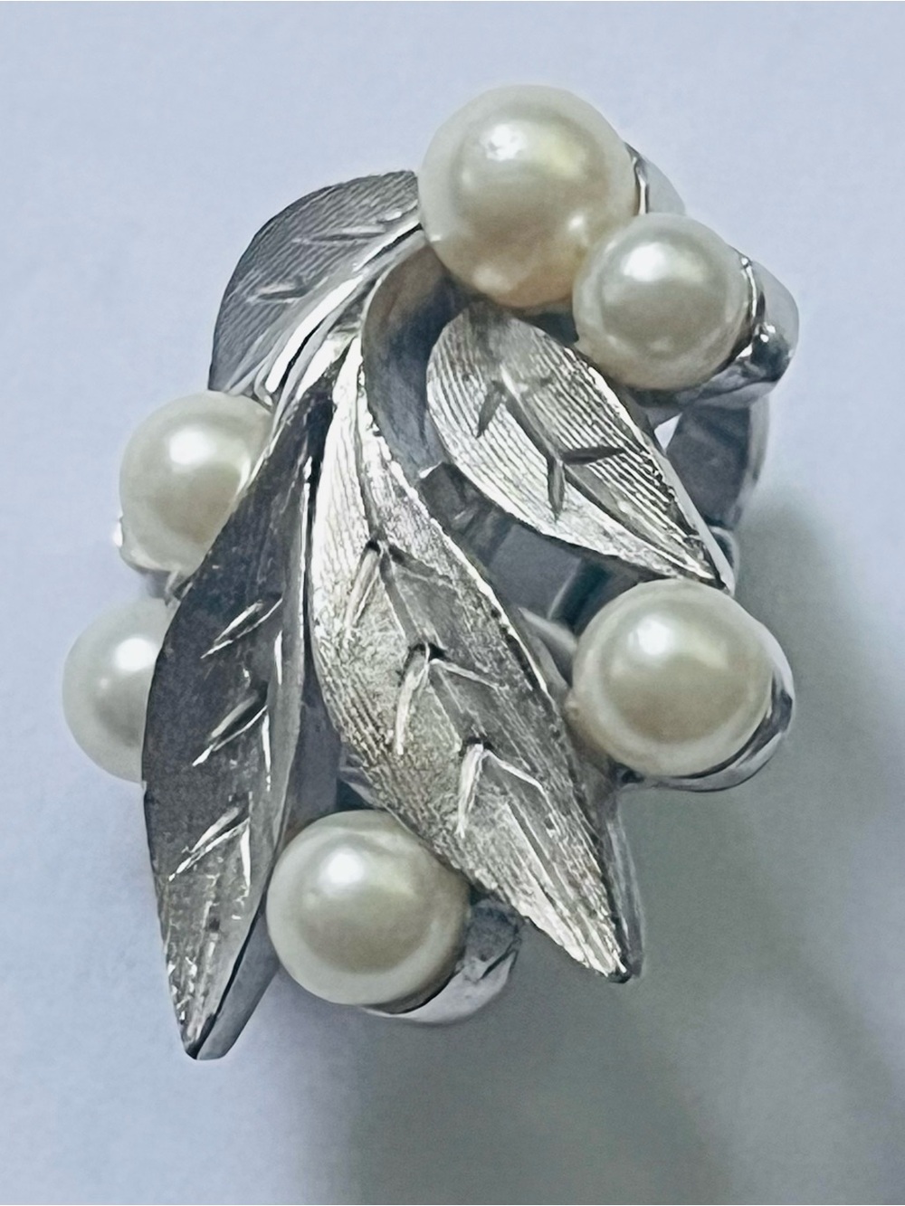 Trifari Silver Leaf Ring with White Pearls